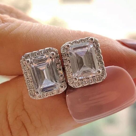 The Cocktail Earrings statement stud earrings - Picture 2 of 6